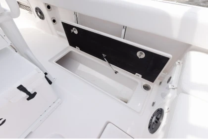 Storage for tanks and fenders